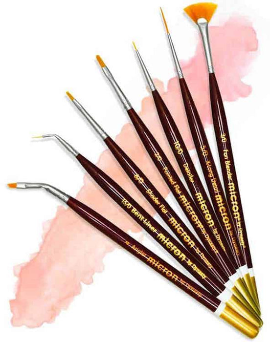 DYNASTY Micron Mini Brush - Bent Liner #15/0 (2nd from left)