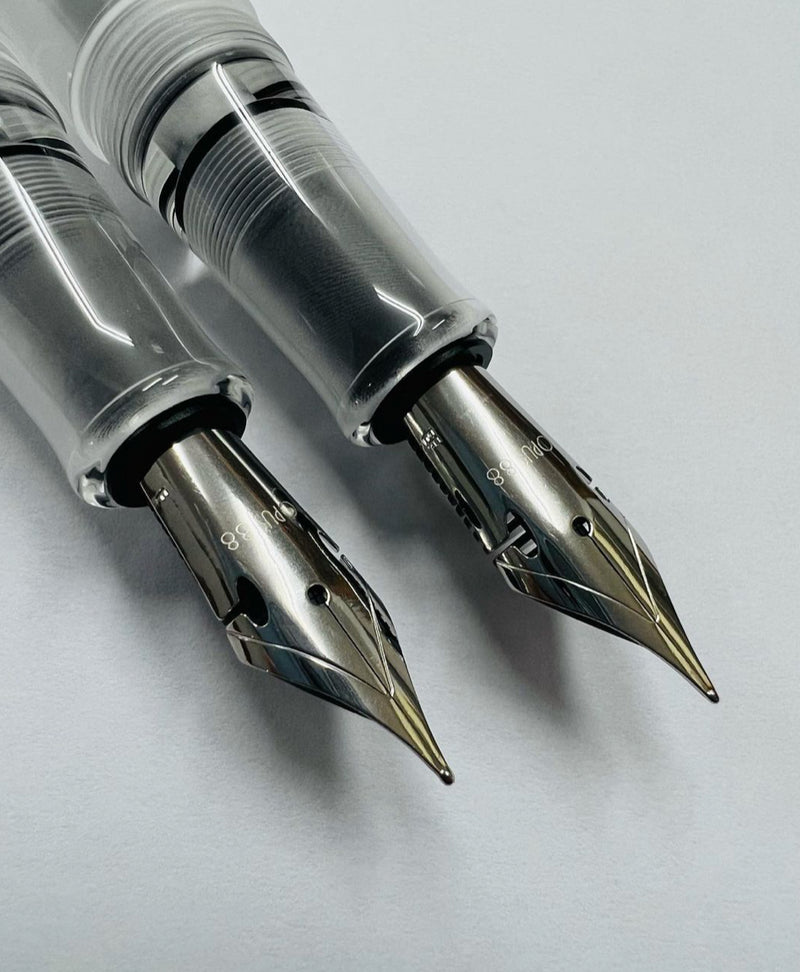 OPUS 88 OMAR Fountain Pen - Demonstrator - Clear - Fine Flex Nib