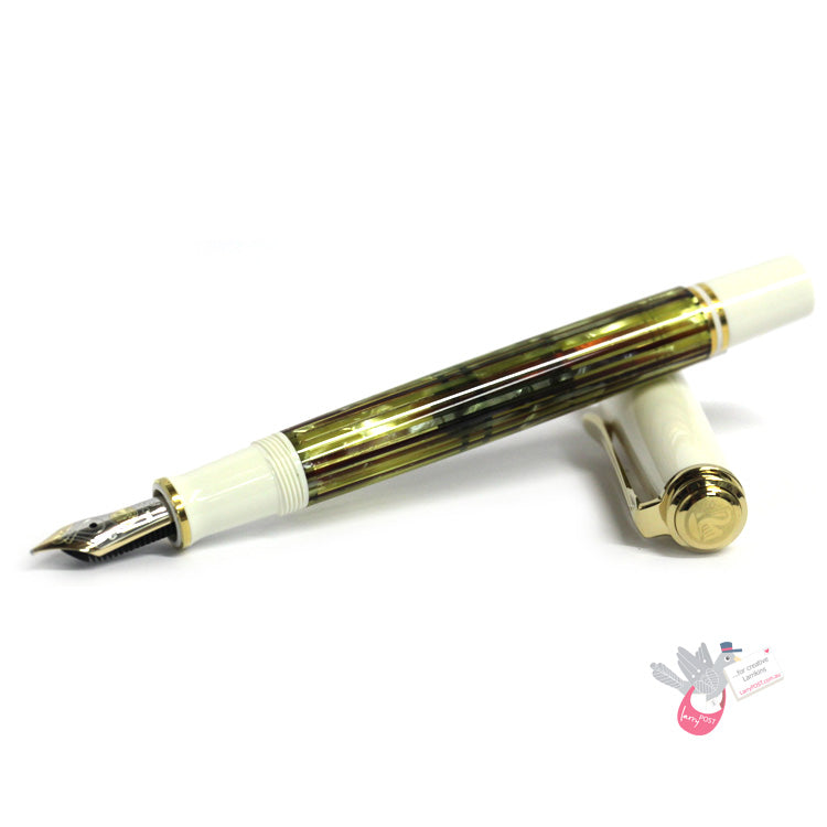 PELIKAN Souveran M400 Fountain Pen - Tortoiseshell White (translucent stripes)