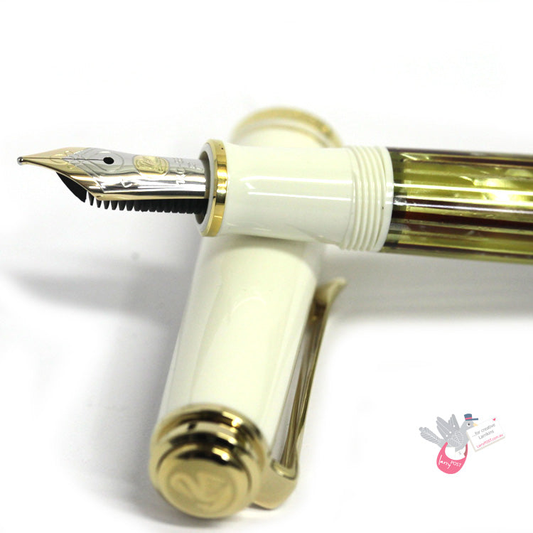 PELIKAN Souveran M400 Fountain Pen - Tortoiseshell White (translucent stripes)