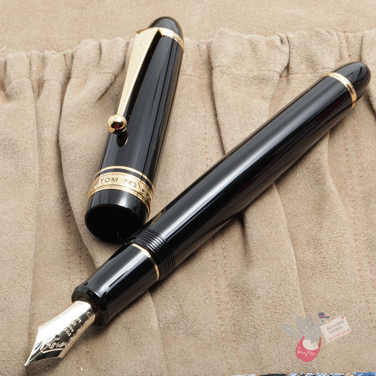 PILOT Custom 743 Fountain Pen (14ct Gold Nib, Con-70) - Black - Soft Fine Medium Nib