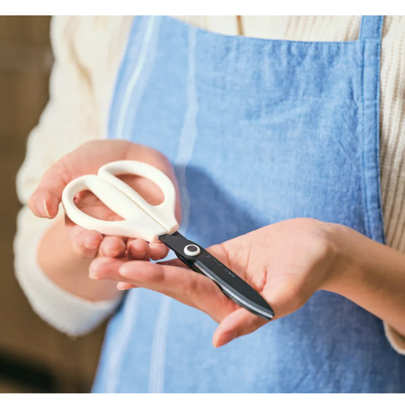 KOKUYO SAXA Washable Kitchen Scissors - Standard 65mm Blade Length - Various Colours