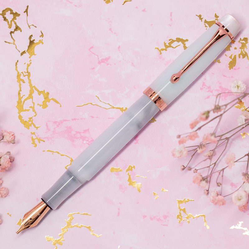 OPUS 88 Harmony Fountain Pen - Cloud Dancer