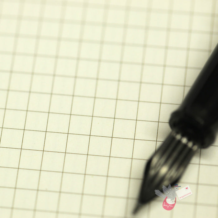 CIAK Classic Notebook - Medium (B6) - Squared / Grid - Pink