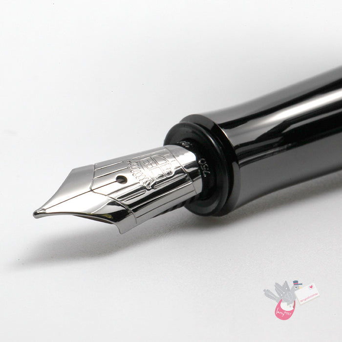 GRAF VON FABER-CASTELL Classic Macassar Fountain Pen (includes converter) - Fine