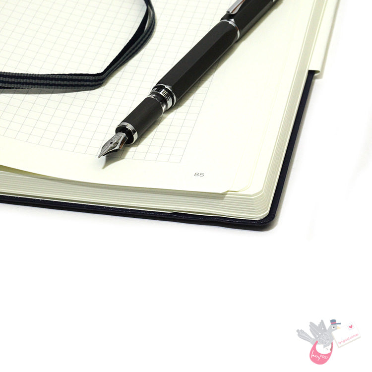 LEUCHTTURM1917 Classic Hard Cover - Master A4 - Squared - Navy