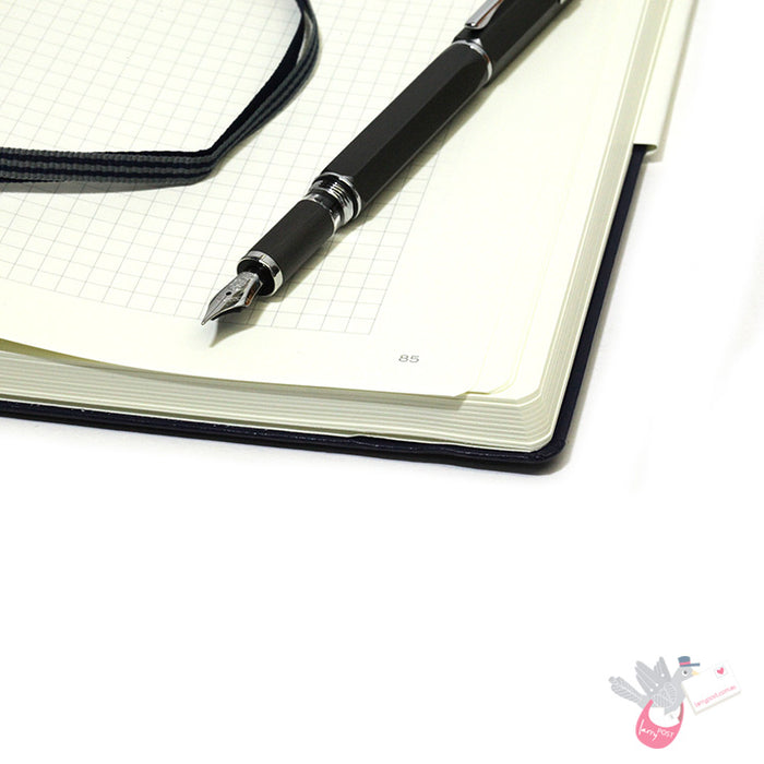 LEUCHTTURM1917 Classic Hard Cover - Master A4 - Squared - Navy