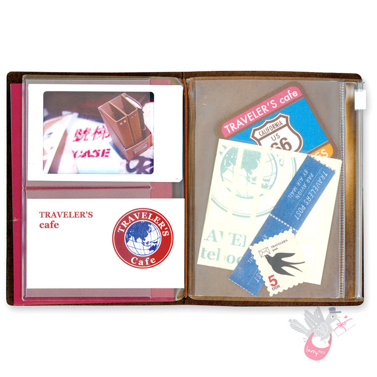 Traveler's Company - Inserts - Passport Size - 004 PVC Clear Zipper Case