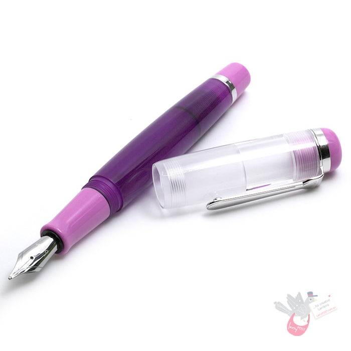 OPUS 88 OMAR Fountain Pen - Lipstick - Medium Nib