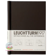 Smooth surface of LEUCHTTURM1917 Peka Springback 45mm spine 