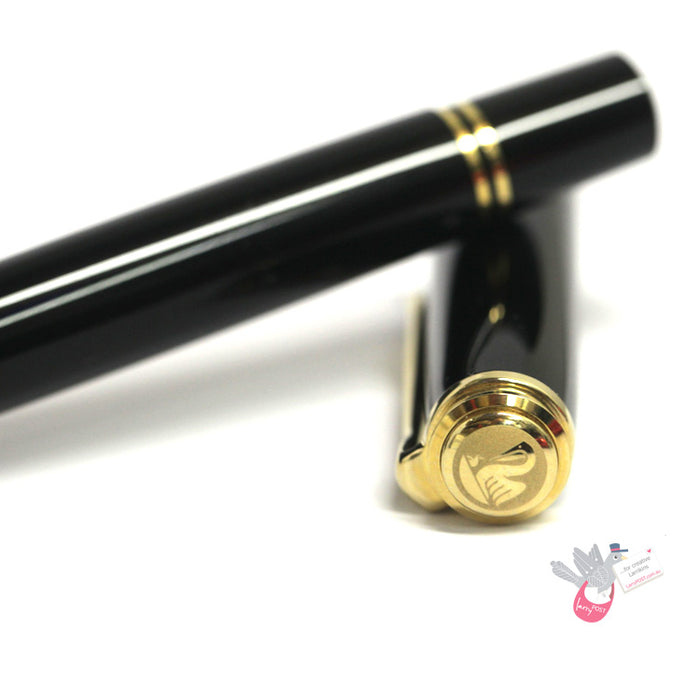 PELIKAN Souveran M800 Fountain Pen - Black/Gold Trim