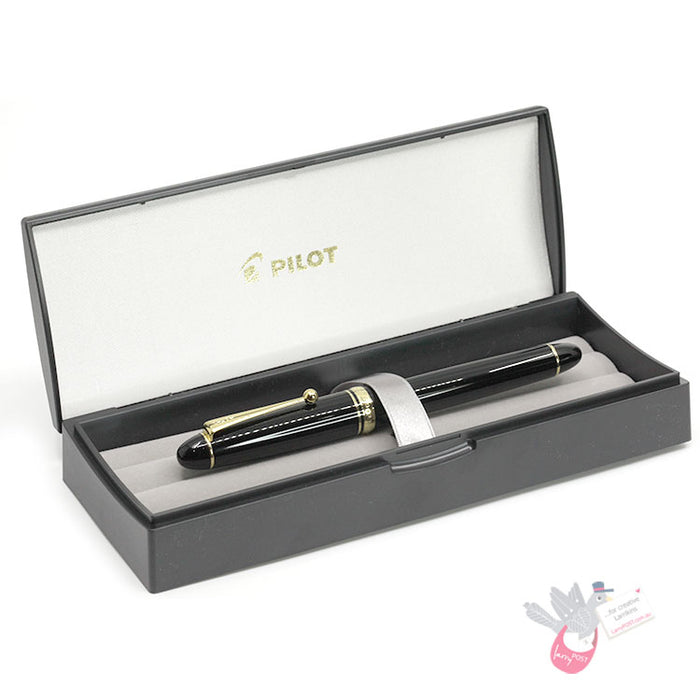 PILOT Custom 742 Fountain Pen (14ct Gold Nib, Con-70) - Black - Med Nib