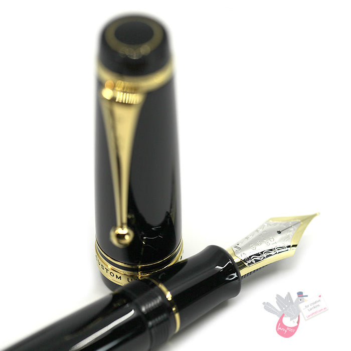 PILOT Custom Urushi Fountain Pen (18ct Gold Nib, Con-70) - Black - Fine Medium Nib
