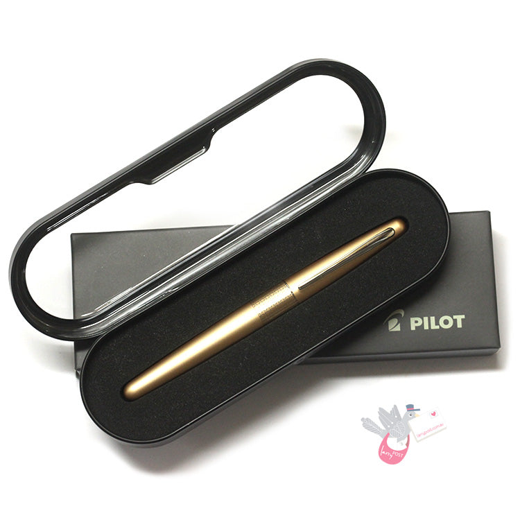PILOT Metropolitan MR1 Fountain Pen - Gold - Fine Nib