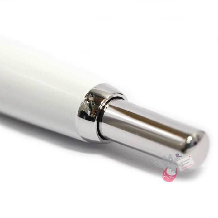 PILOT Capless (Vanishing Point) Fountain Pen (18ct Gold Rhodium Plated Nib & Con-40 Converter) - White - Medium