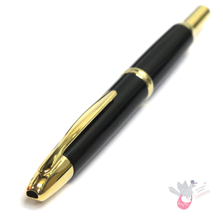 PILOT Capless (Vanishing Point) Fountain Pen (18ct Gold Nib & Con-40 Converter) - Black/Gold - Medium Nib