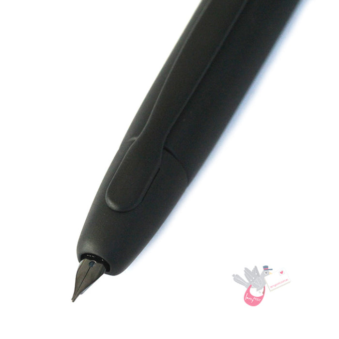 PILOT Capless (Vanishing Point) Fountain Pen (18ct Gold Nib & Con-40 Converter) - Matte Black - Medium