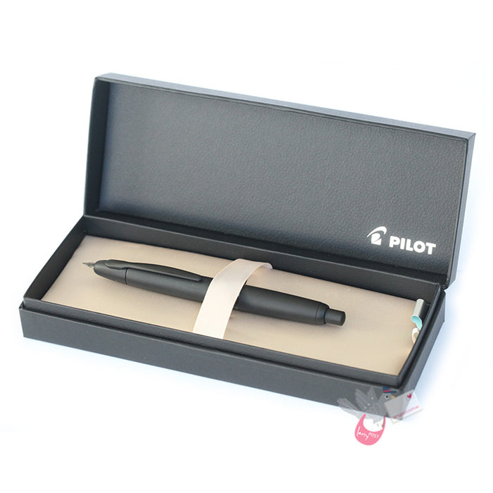 PILOT Capless (Vanishing Point) Fountain Pen (18ct Gold Nib & Con-40 Converter) - Matte Black - Medium