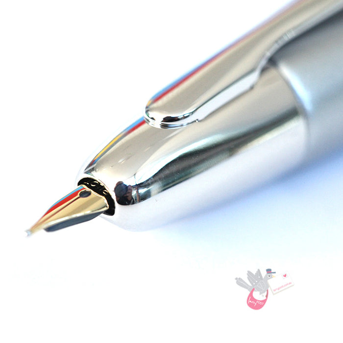 PILOT Capless (Vanishing Point) Fountain Pen (18ct Gold Rhodium Plated Nib & Converter-40) - Silver - Medium