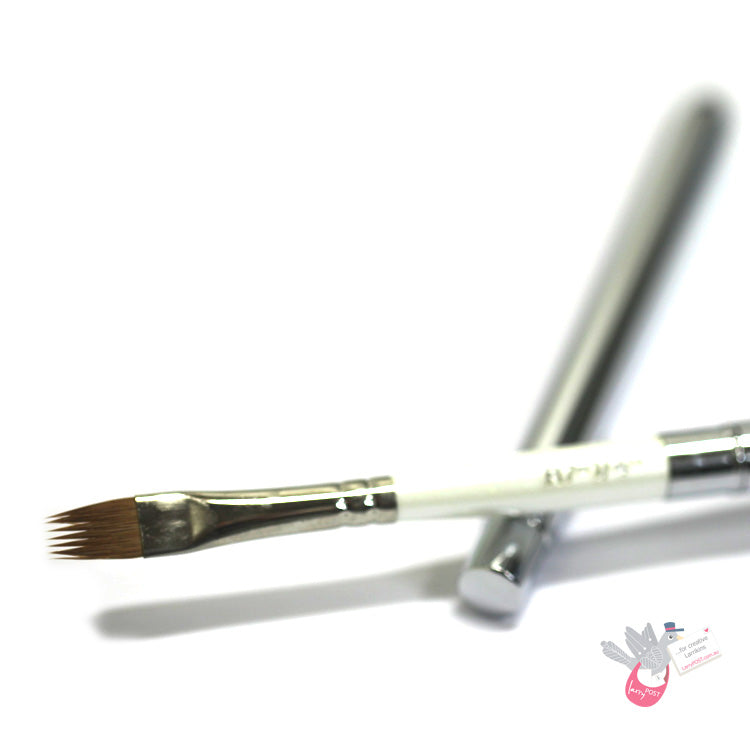 ROSEMARY & CO Reversible Pocket Brush - R7 - Pure Kolinsky Sable - Comber 1/4" (7.4 x 11.4mm)