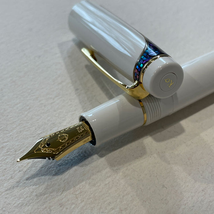 SAILOR 'Classic Ko' Deco Lotus Line Raden (21K nib & Converter) - Medium Fine Nib