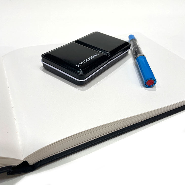 SEAWHITE OF BRIGHTON All-Media Hardcover (Black) Sketchbook - 140gsm (Sized) - 140 Pages - Landscape - XL (19 x 25cm)